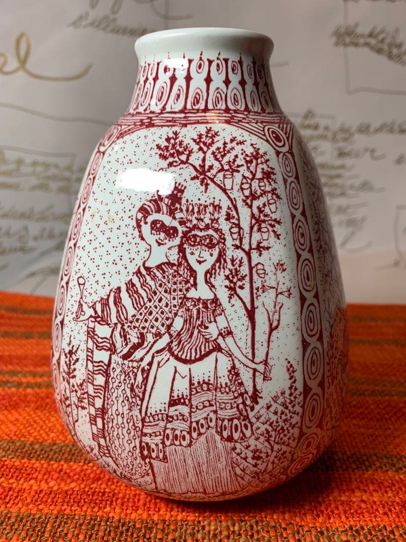 ビヨンヴィンブラッド　レアなニモール窯のビンテージの花瓶マスカレード絵柄が素敵！