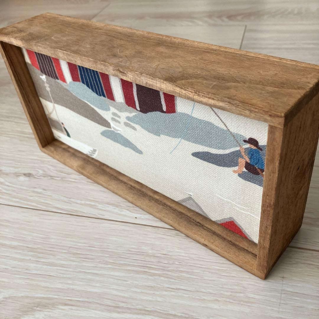 【匿名配送】北欧　インテリア雑貨　北欧布地　古い木箱　ART 額　海岸　釣り人