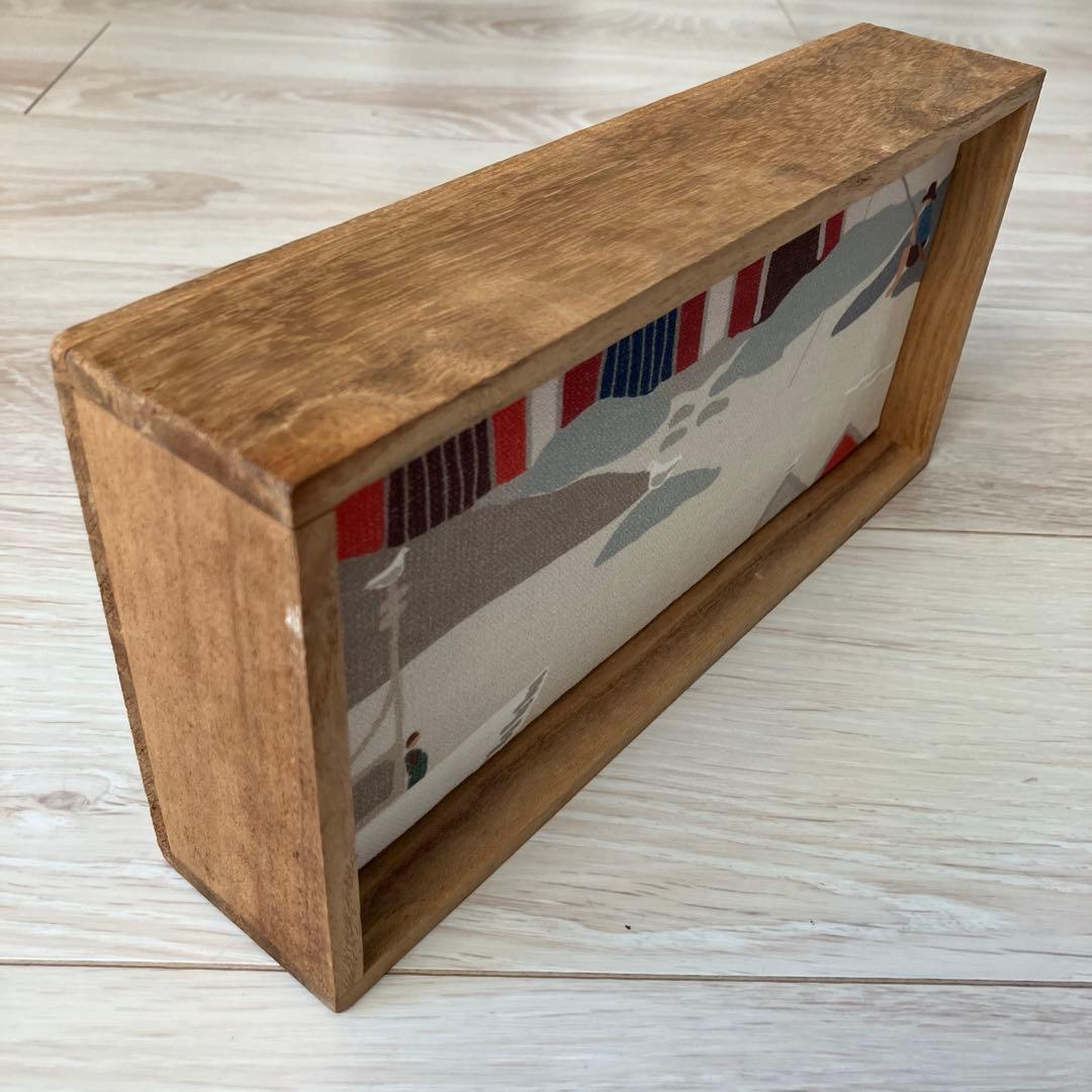 【匿名配送】北欧　インテリア雑貨　北欧布地　古い木箱　ART 額　海岸　釣り人