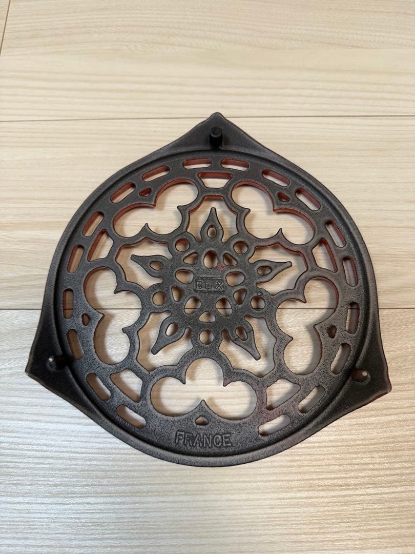 LE CREUSET 鍋敷き ラウンド・トリベット　レッド　直径22cm