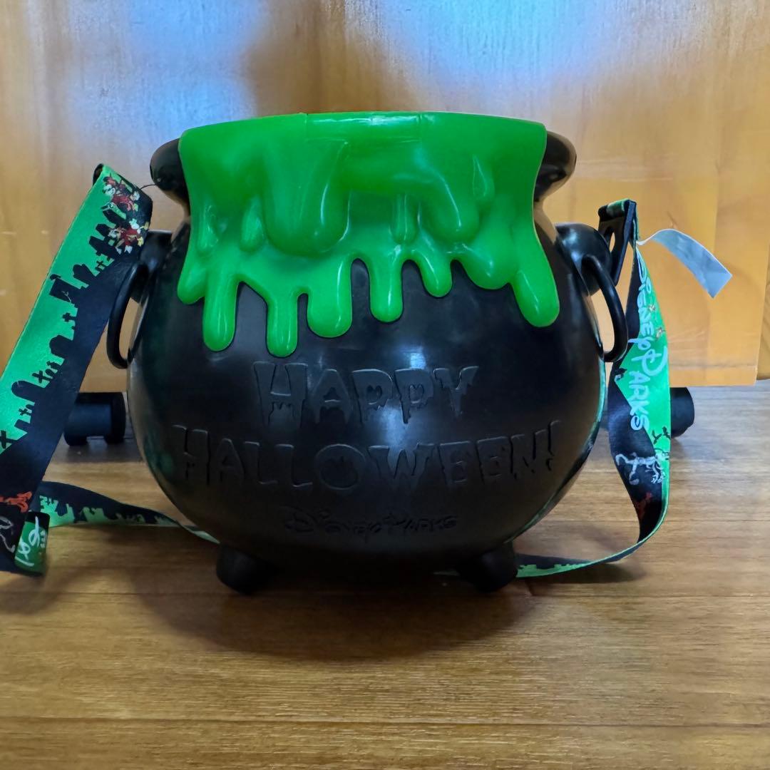 ディズニー ポップコーンバケット 白雪姫 毒鍋? 毒壺? アメリカ 難あり