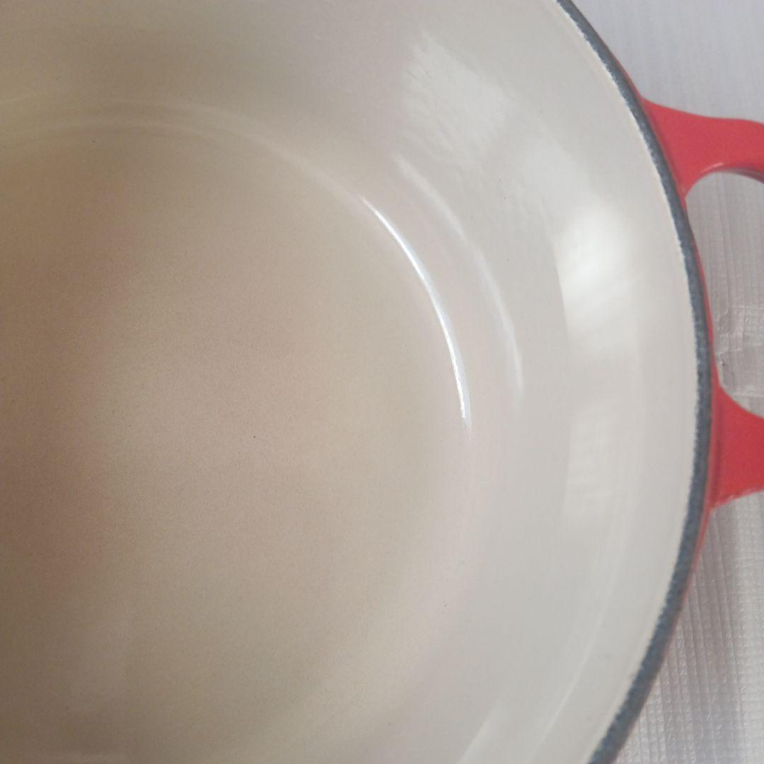 【美品】ル・クルーゼ　両手鍋 22cm　チェリーレッド