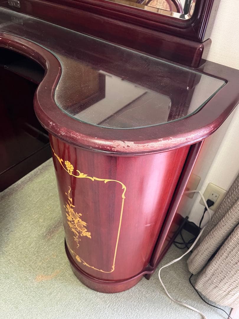 ヨーロピアン調　ドレッサー