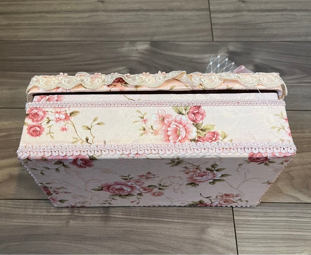 ティシュボックス