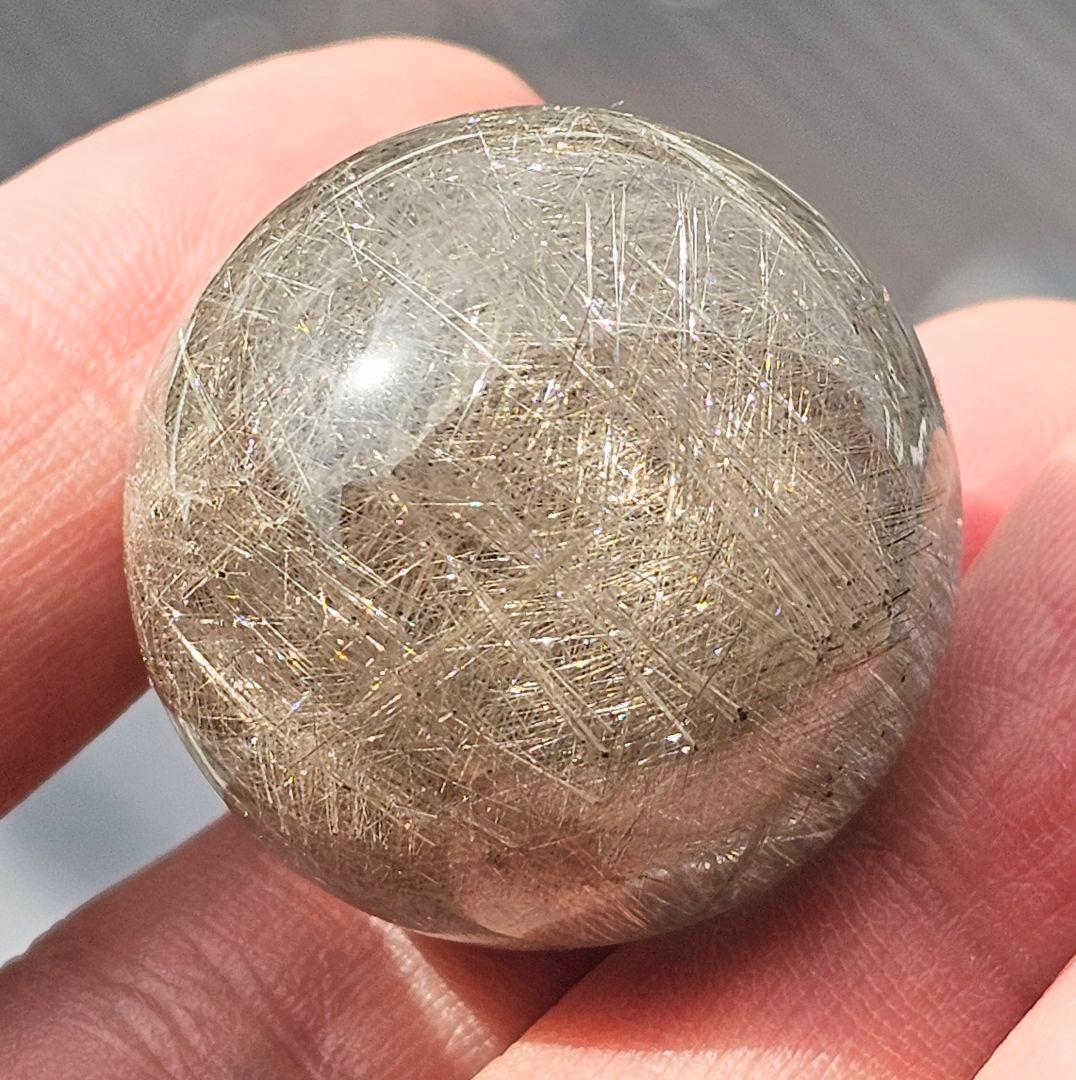 針が沢山入った‼️ブラジル産 プラチナシルバールチル 丸玉
