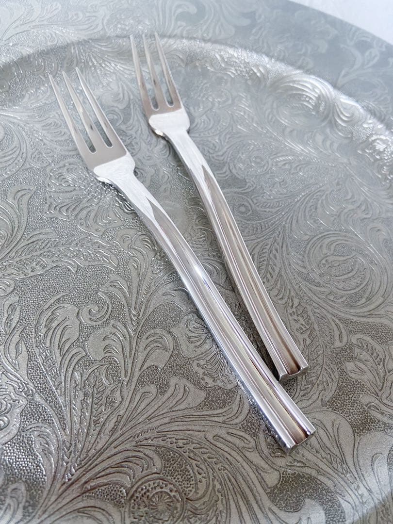 エルメス　Hデザイン　フォーク２本　デザート、オードブルに最適　シルバープレート