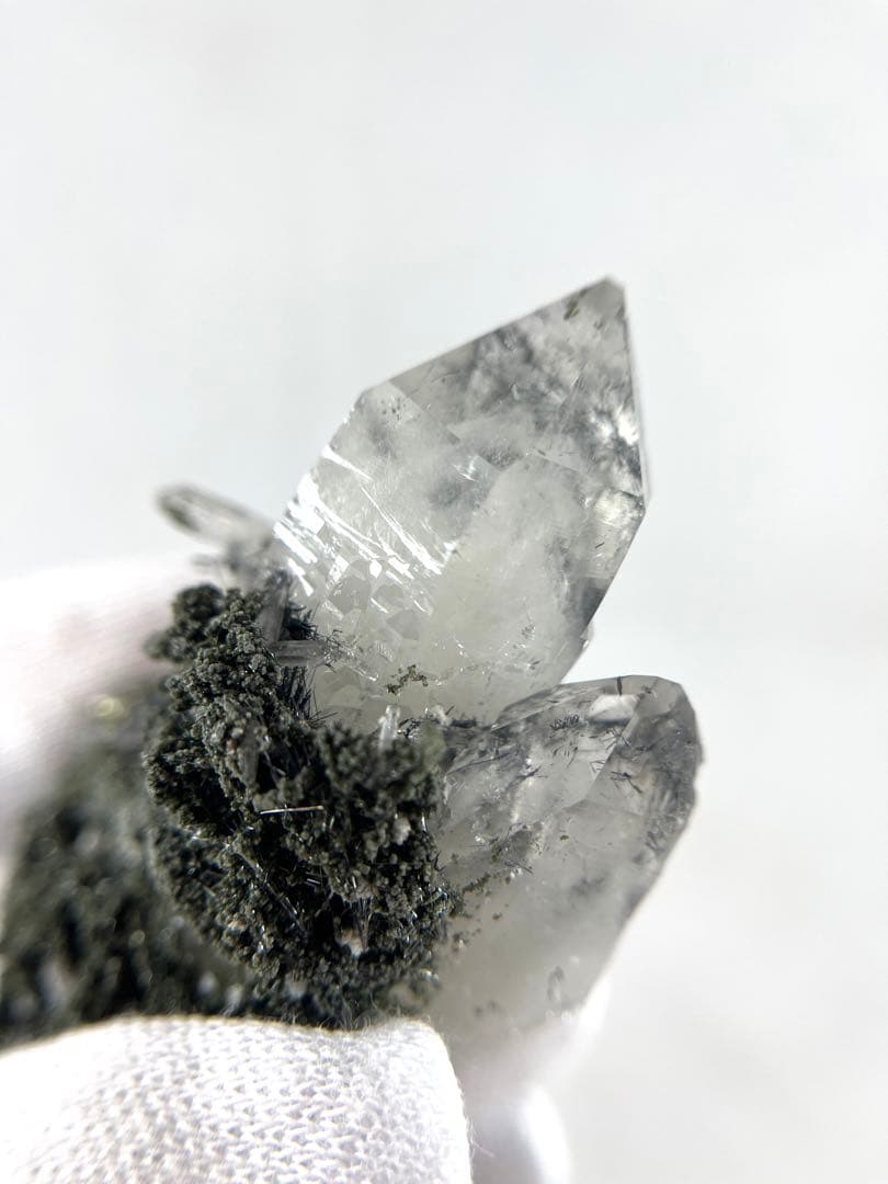 【鉱物商店】水晶+ 鉄マンガン重石+ 輝蒼鉛鉱+ 緑泥石