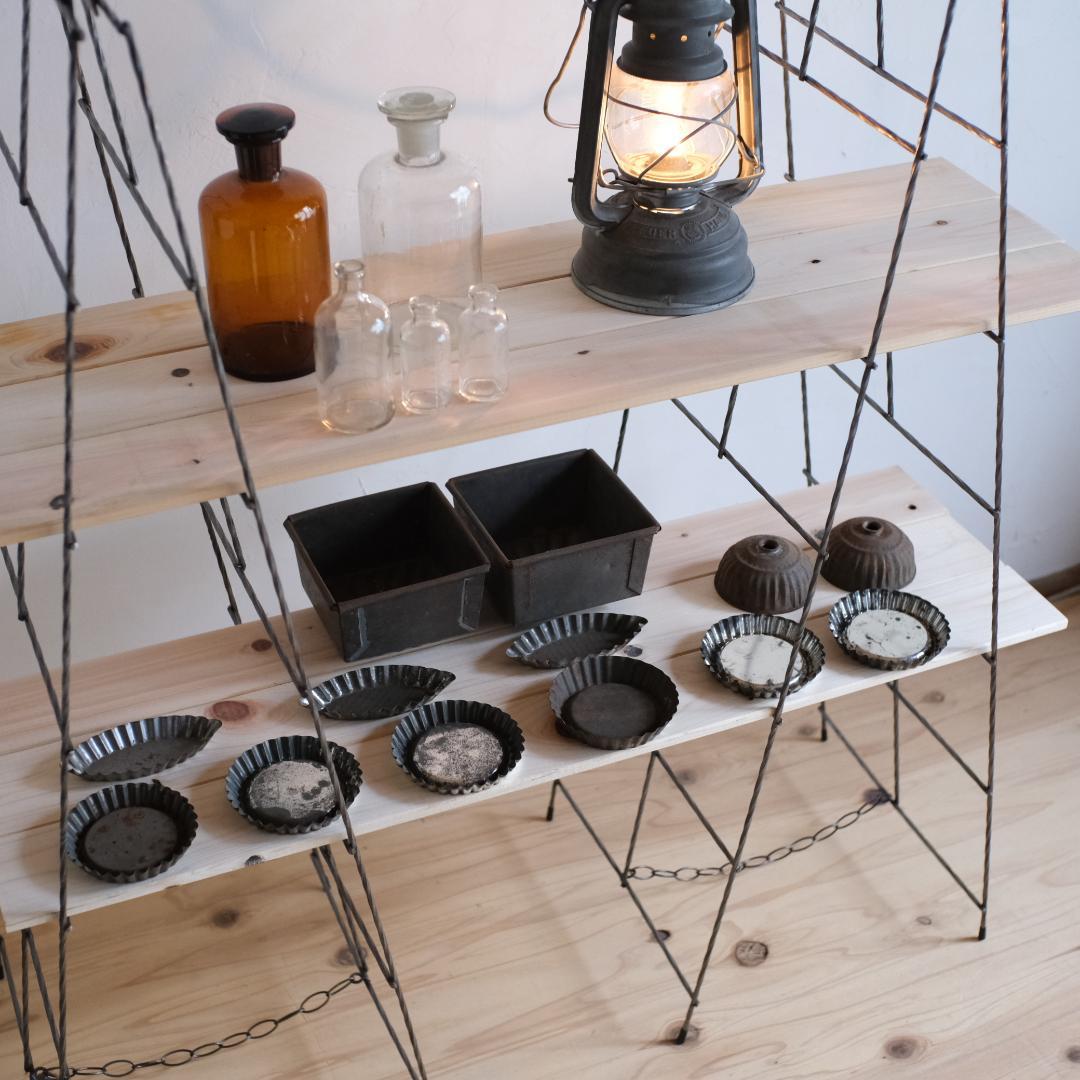 無骨なアイアン脚＆ウッドの飾り棚ｐイベント什器　アトリエ ラック