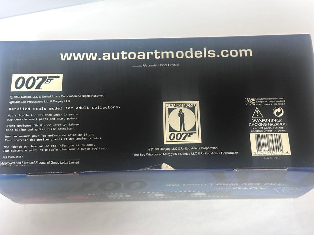 1/18 オートアート　ロータス エスプリ 007 私を愛したスパイ