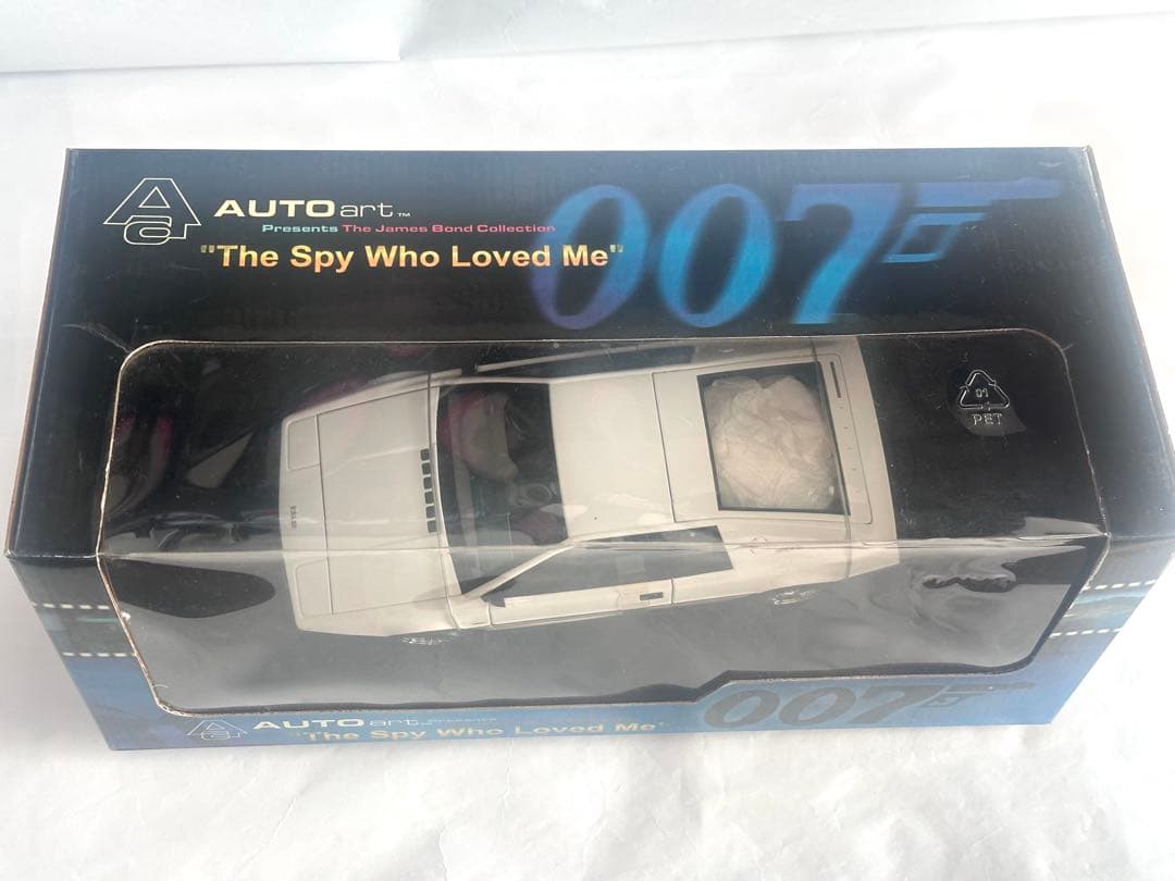 1/18 オートアート　ロータス エスプリ 007 私を愛したスパイ
