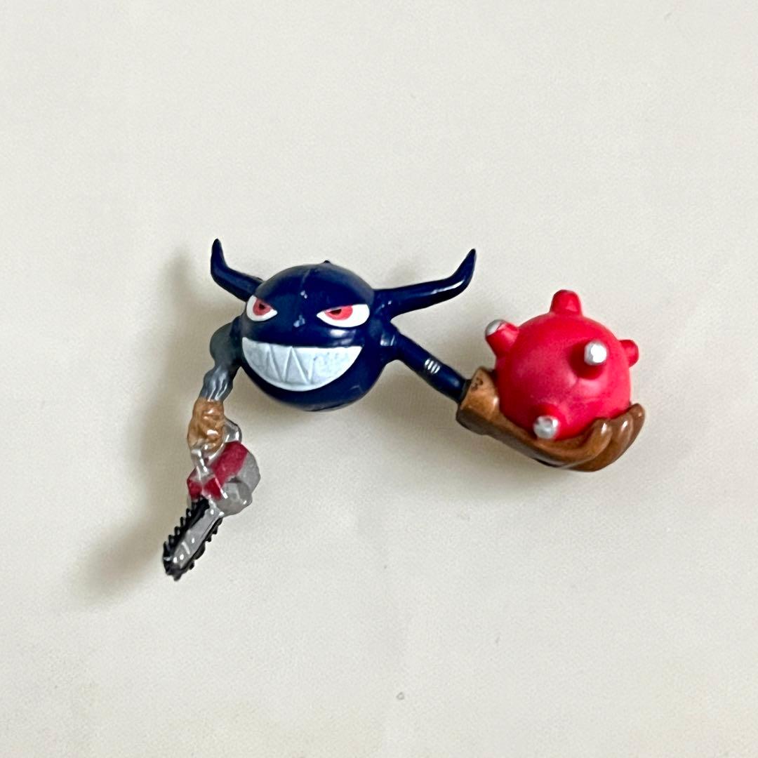 デジモン ギロモン レトロ チェーンソーを持つフィギュア - メルカリ