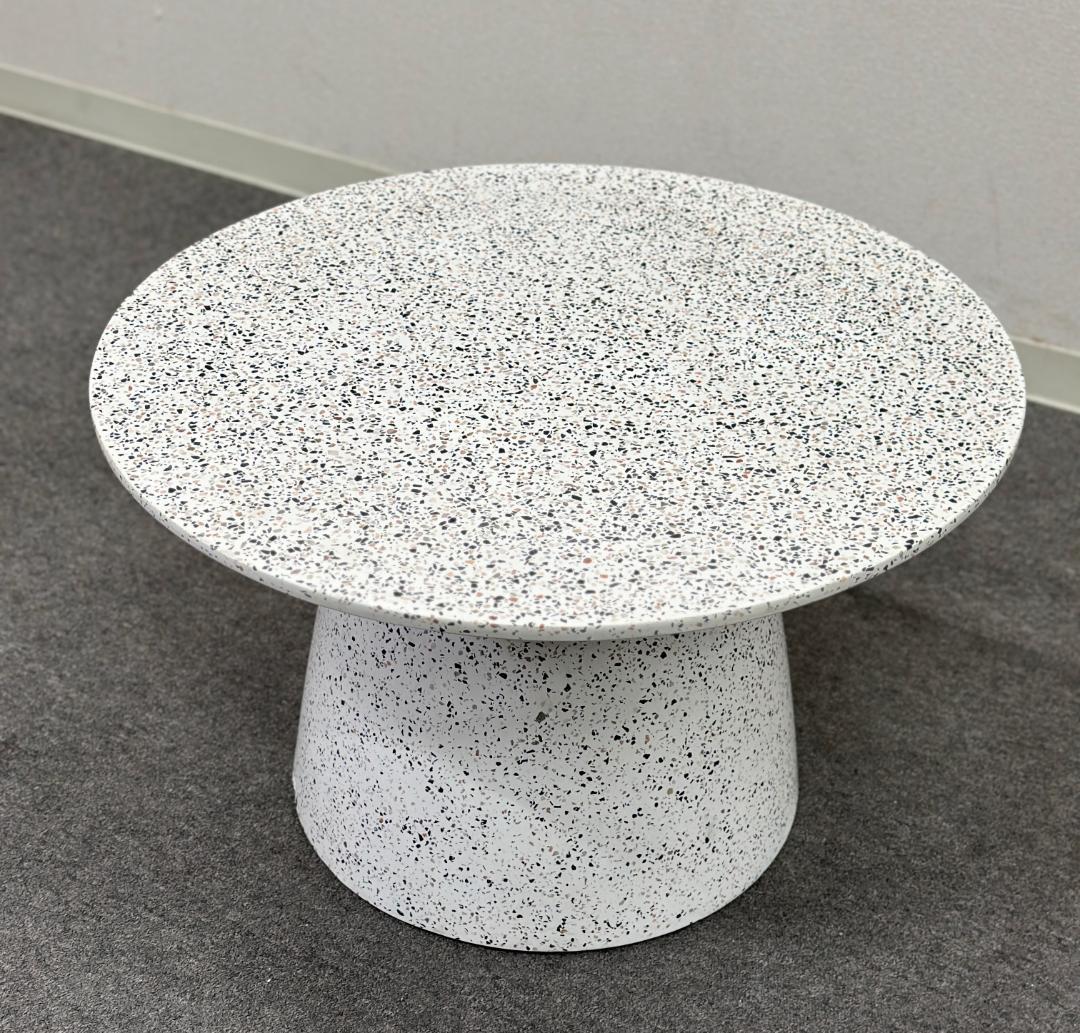 モーダエンカーサ■FUNGI60　コーヒーテーブル　テラゾー　シンプル　ミニマル