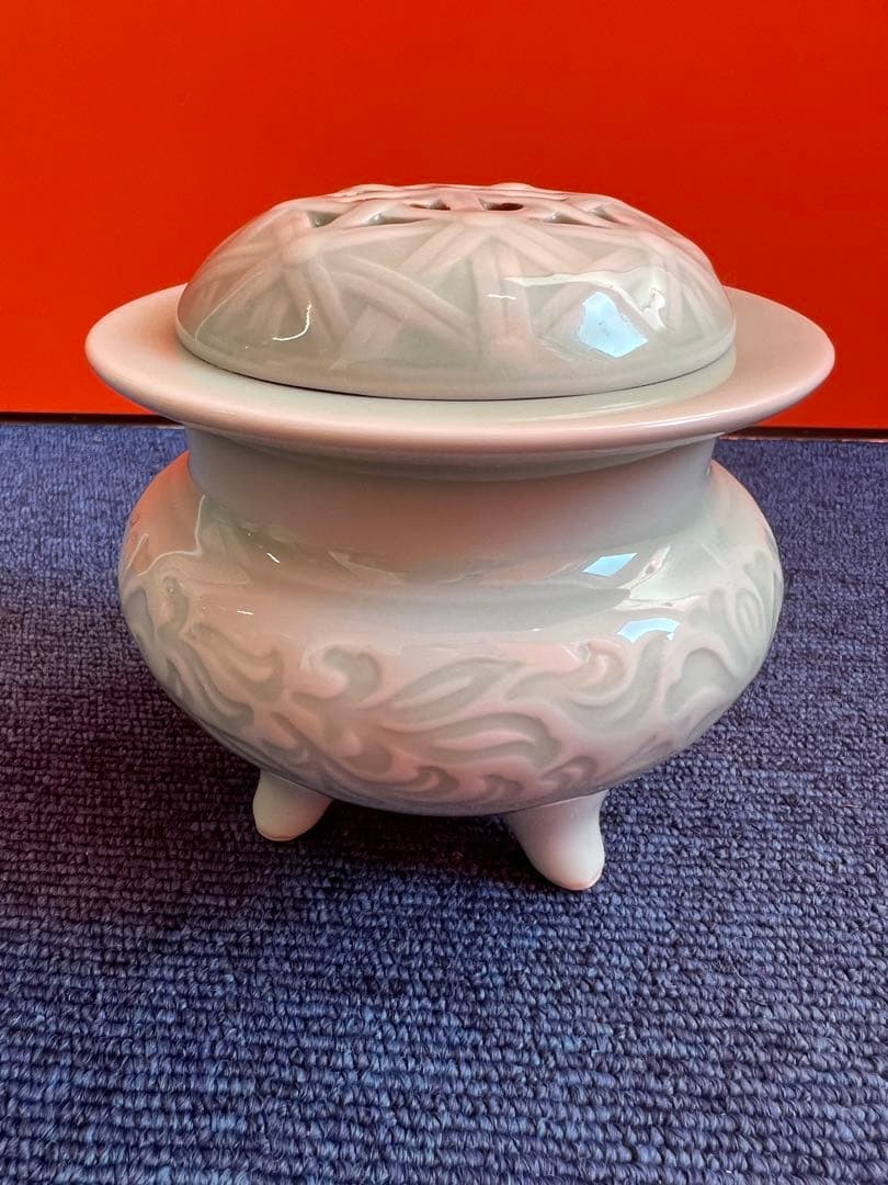 1101 鍋島焼　青磁　香炉