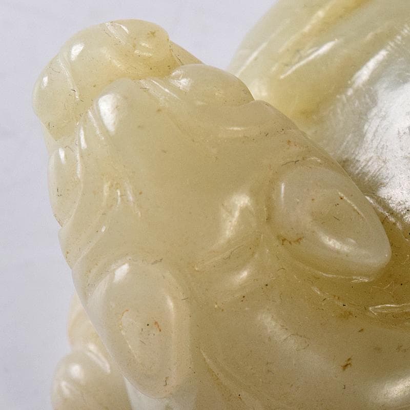 中国　玉石彫刻　神獣　根付　紙鎮　置物　C　8663E