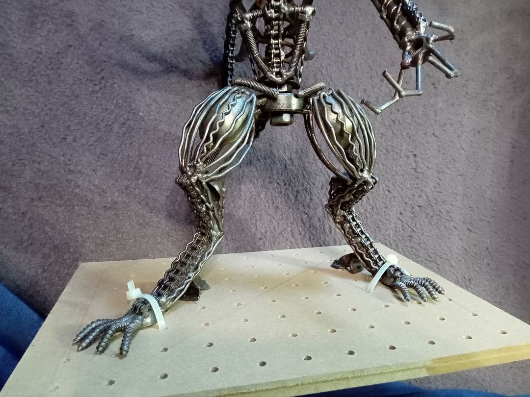 メタルアート エイリアン 廃材アート - メルカリ