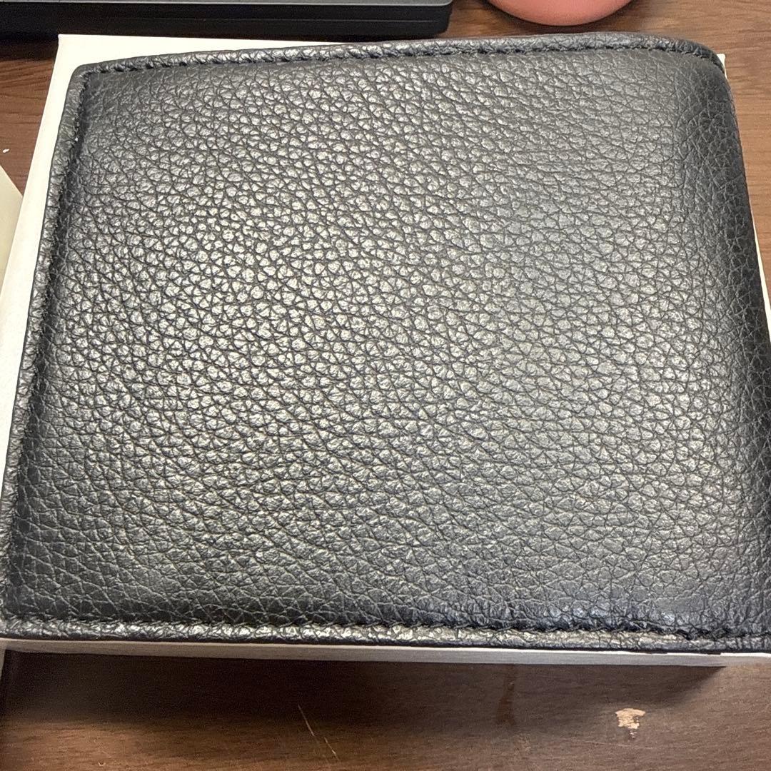 多少の値下げ可 未使用美品EMPORIO ARMANI ブラックレザー財布