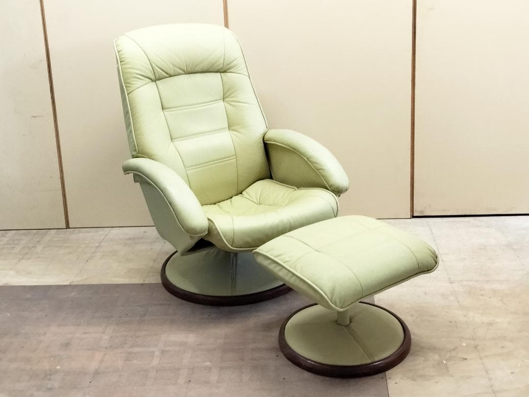 千葉県松戸市内　引き取り限定！回転式リクライニングチェア　オットマン付き