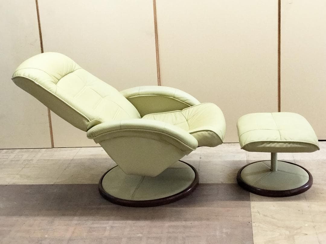 千葉県松戸市内　引き取り限定！回転式リクライニングチェア　オットマン付き