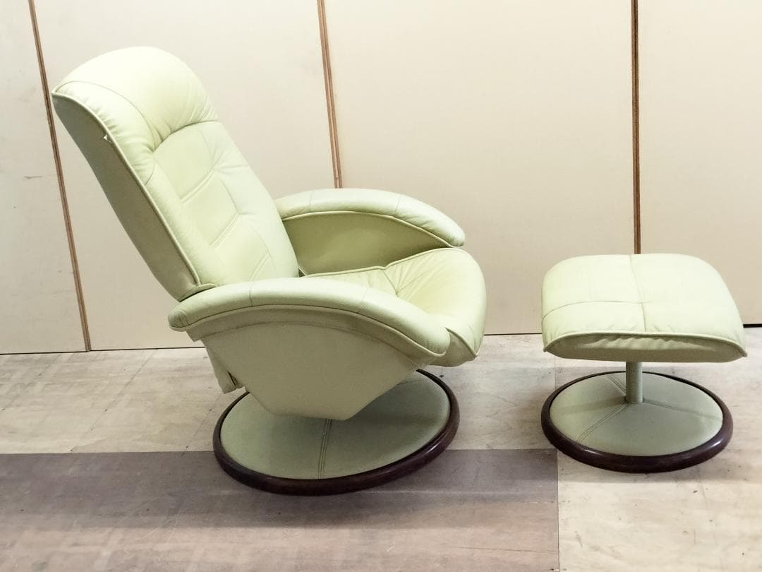 千葉県松戸市内　引き取り限定！回転式リクライニングチェア　オットマン付き