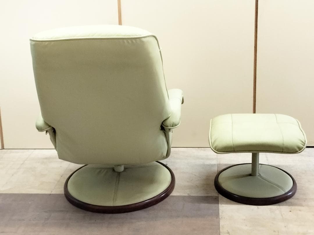 千葉県松戸市内　引き取り限定！回転式リクライニングチェア　オットマン付き