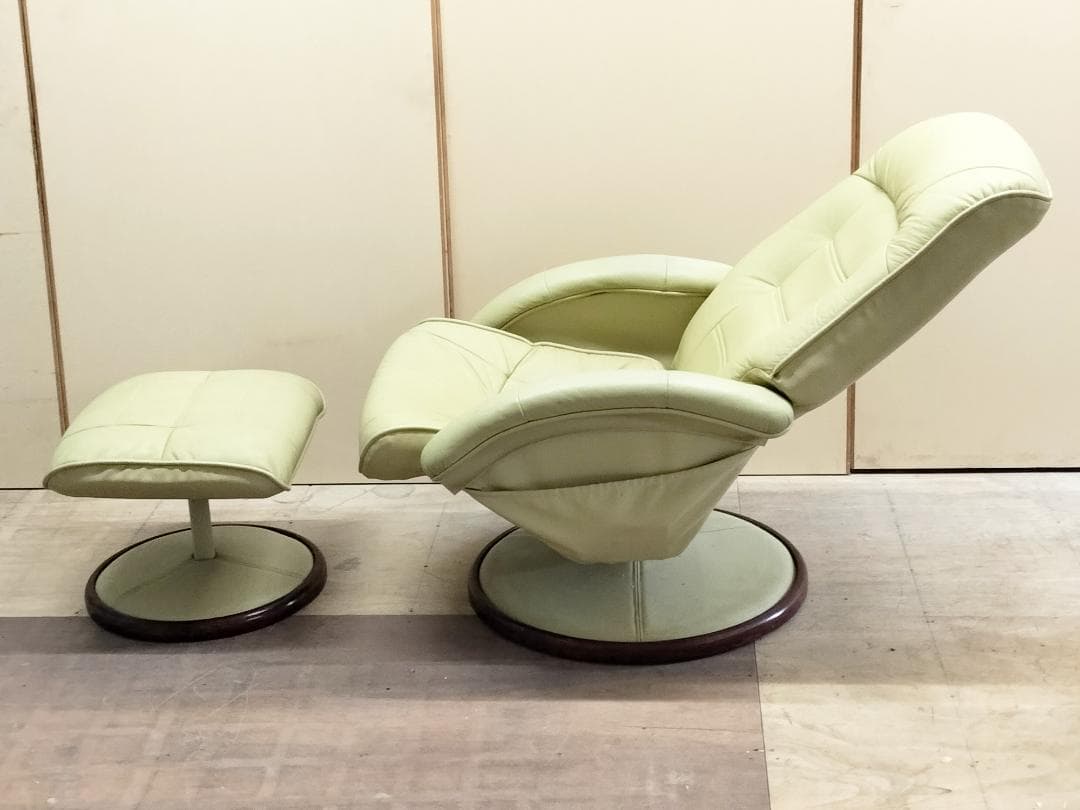 千葉県松戸市内　引き取り限定！回転式リクライニングチェア　オットマン付き