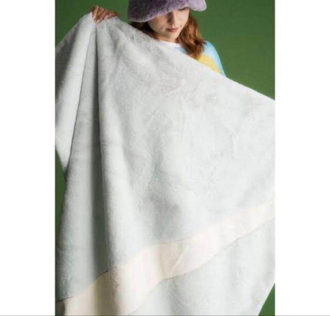 【激レア】 NIKEフェイクファーブランケット⭐︎毛布⭐︎スウッシュ⭐︎ライトブルー