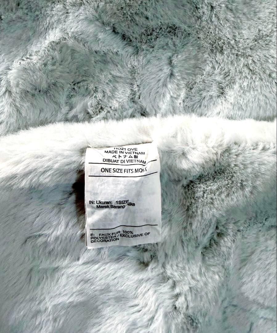 【激レア】 NIKEフェイクファーブランケット⭐︎毛布⭐︎スウッシュ⭐︎ライトブルー