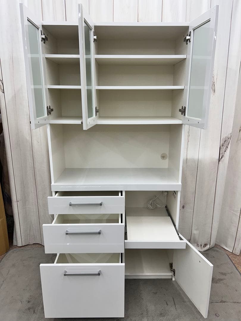 パモウナ　食器棚