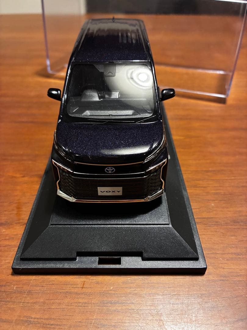 非売品⭐︎TOYOTAヴォクシー　ミニカー