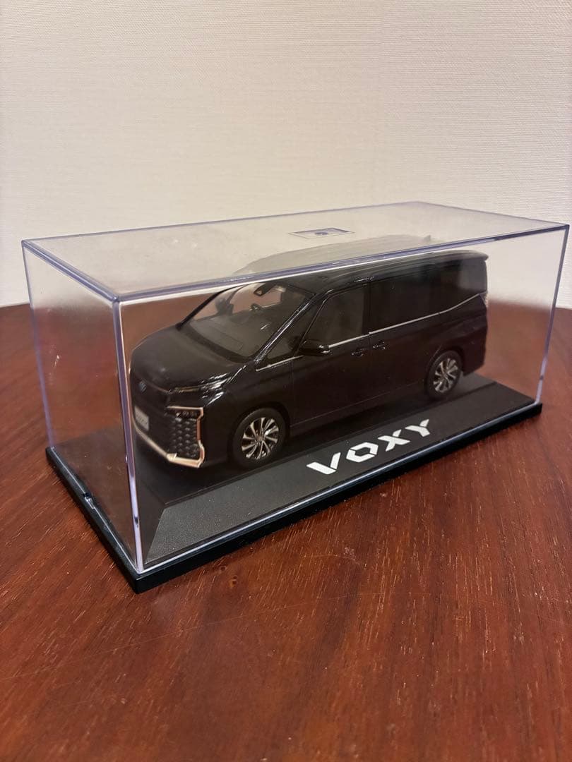 非売品⭐︎TOYOTAヴォクシー　ミニカー