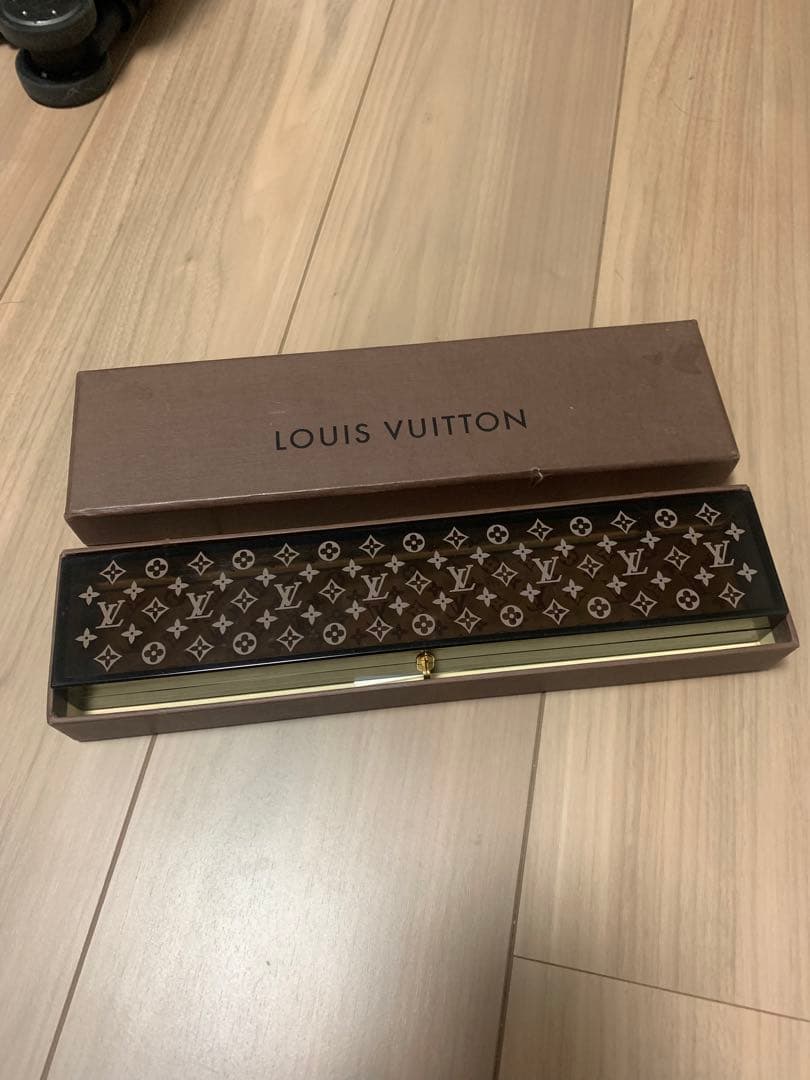ルイヴィトン　物入れ箱 箸！ なかのはしが欲しい