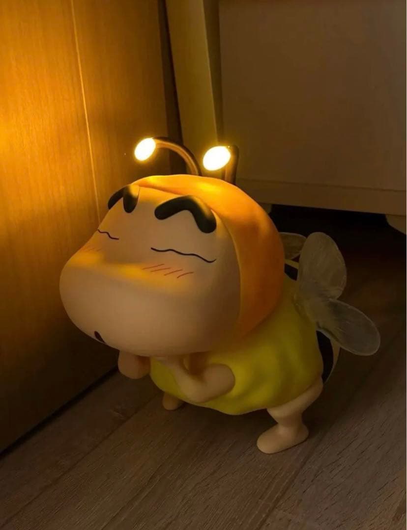 クレヨンしんちゃん フィギュア ミツバチ 蛍 はち　ホタルランプ　テーブルライト