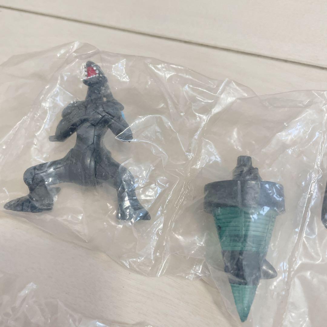 立体ポケモン図鑑 ゼクロム レシラム クリアバージョン - メルカリ