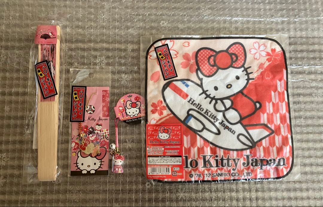 最終価格❤︎ハローキティご当地限定根付けストラップ Hello Kittyグッズ等