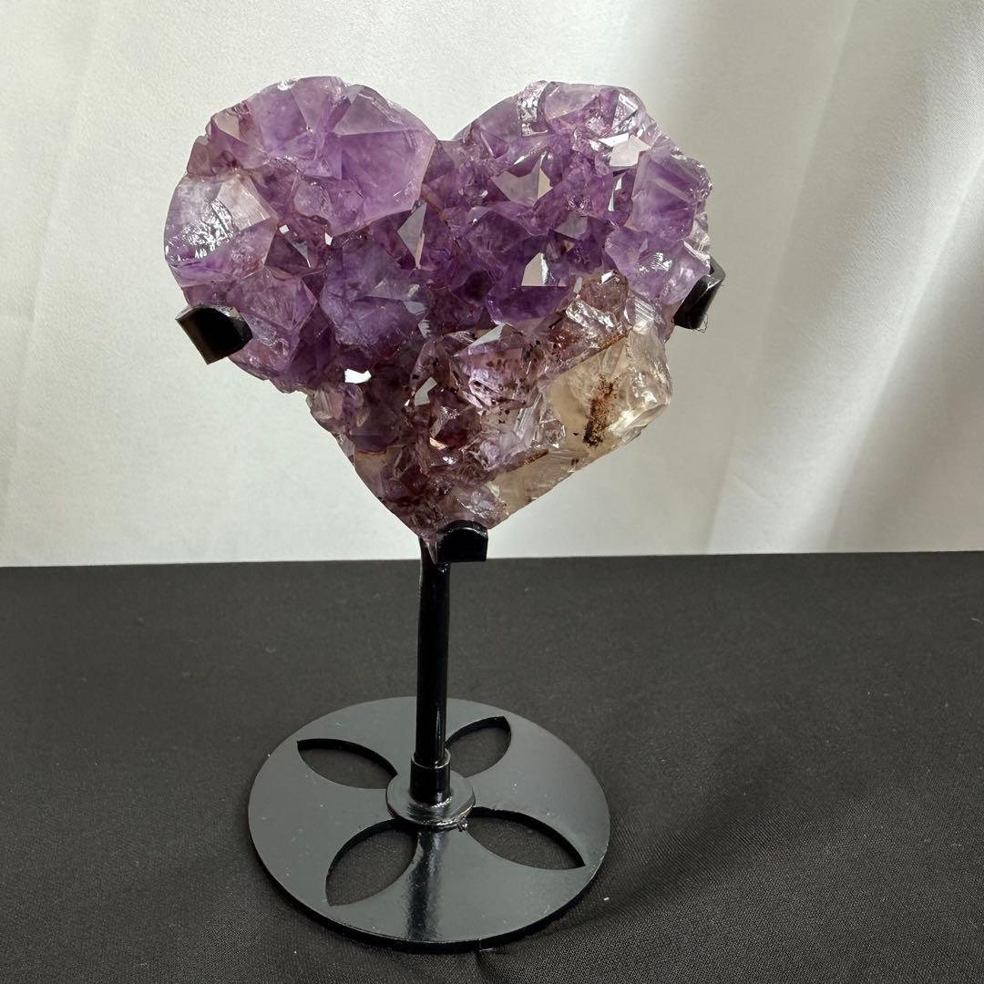 天然石カルサイト&ブラックトルマリン共生アメジストのハート　NO.070413