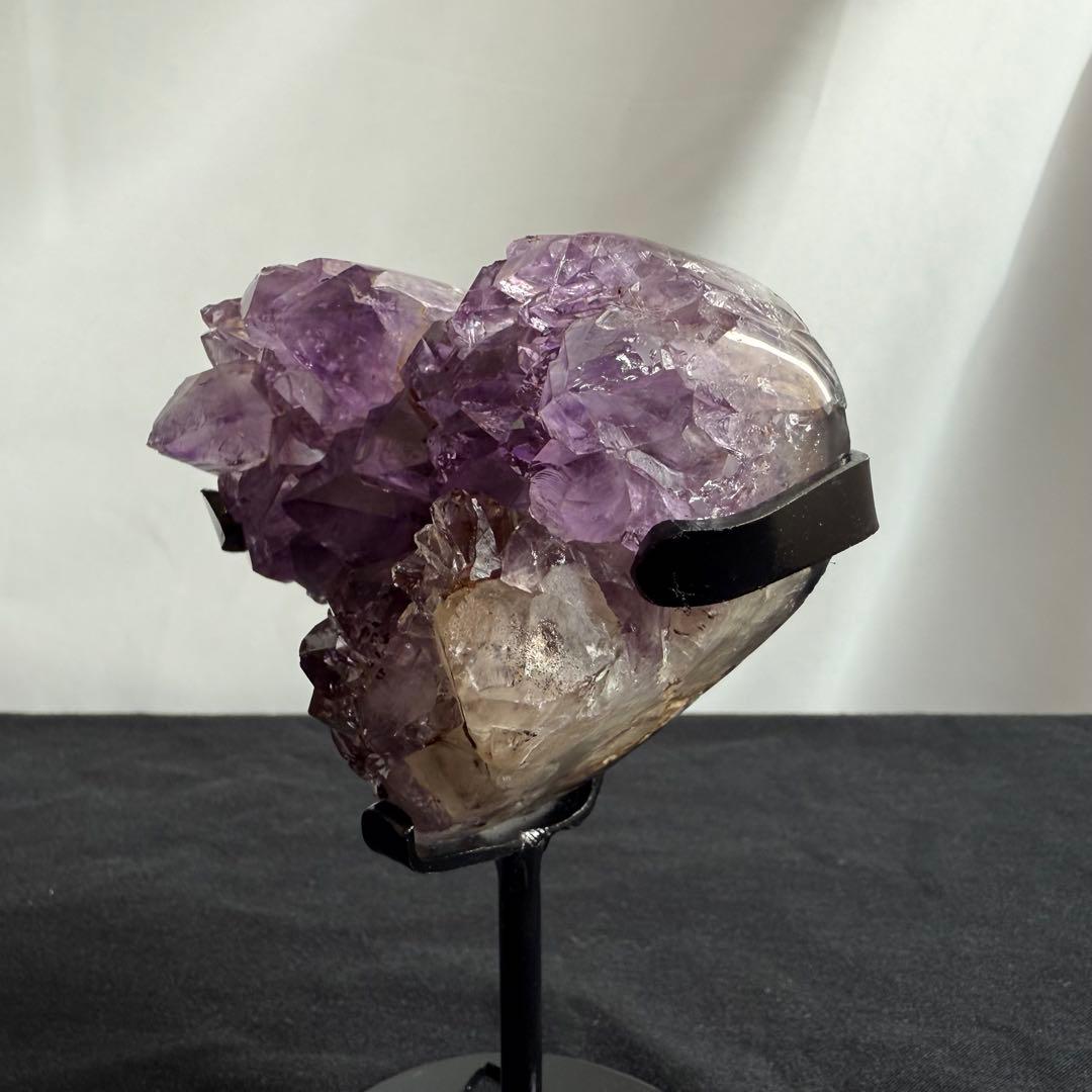 天然石カルサイト&ブラックトルマリン共生アメジストのハート　NO.070413