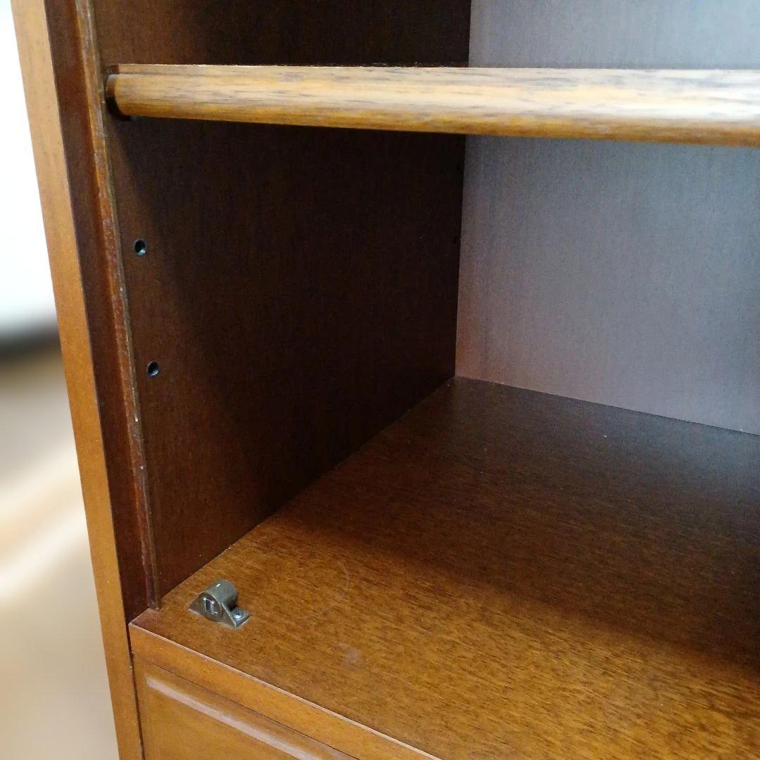 紋次郎です　　【マルニ】コーナーキャビネット　右