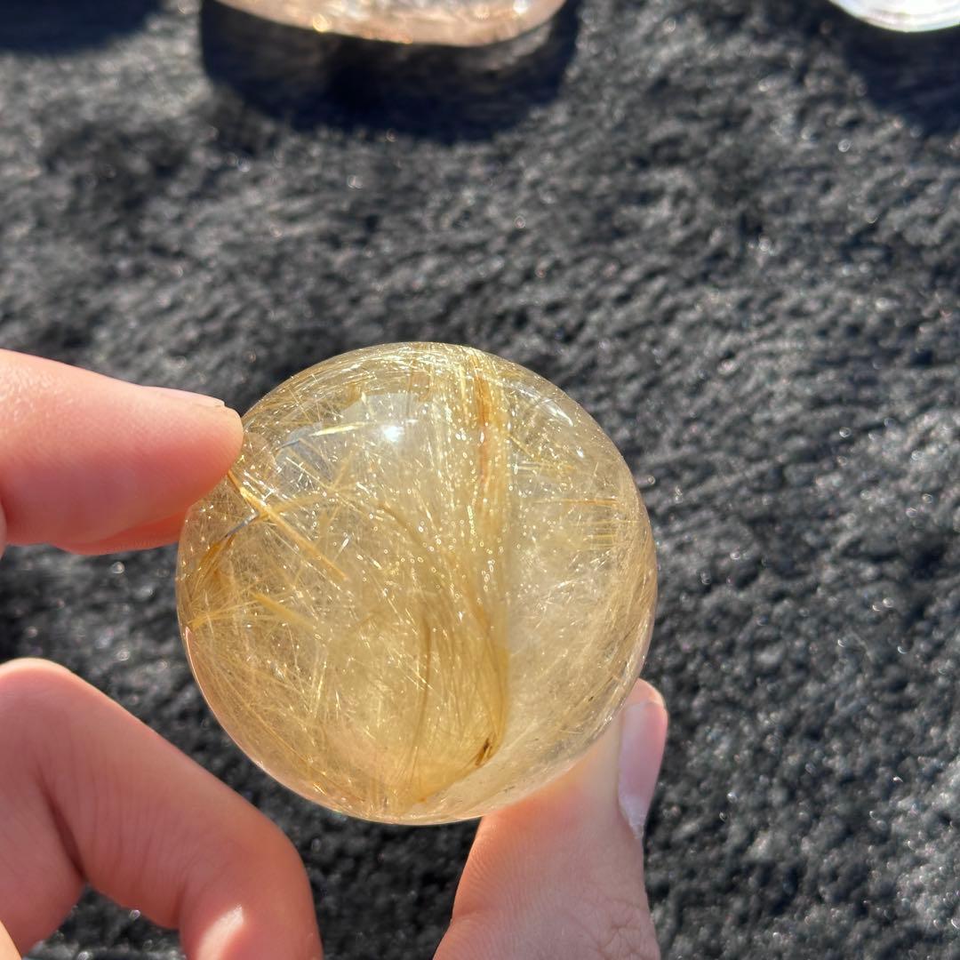 天然石ルチルクォーツのスフィア　丸玉　置物G.249