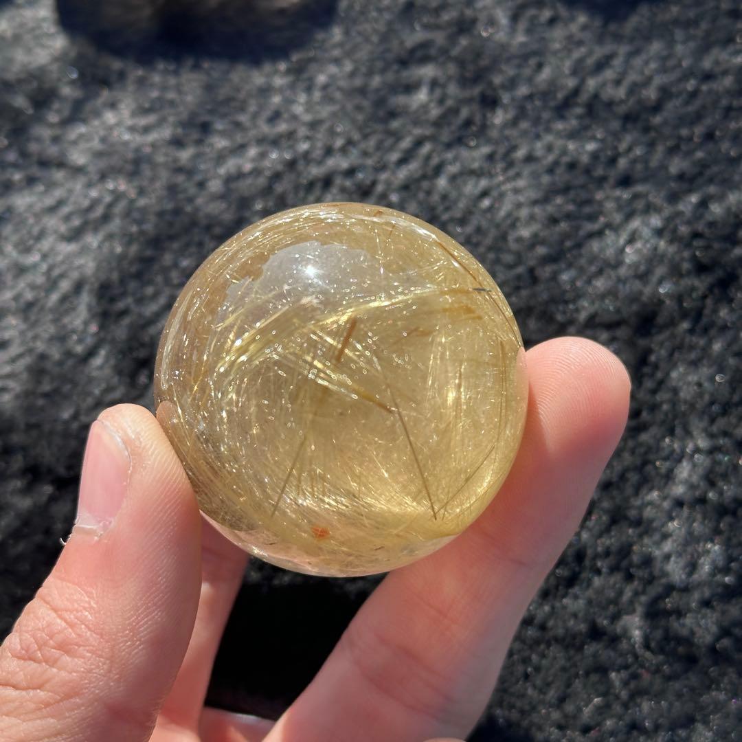 天然石ルチルクォーツのスフィア　丸玉　置物G.249
