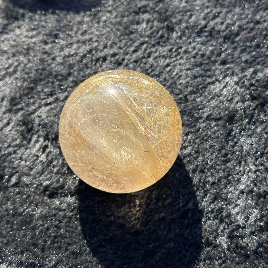 天然石ルチルクォーツのスフィア　丸玉　置物G.249