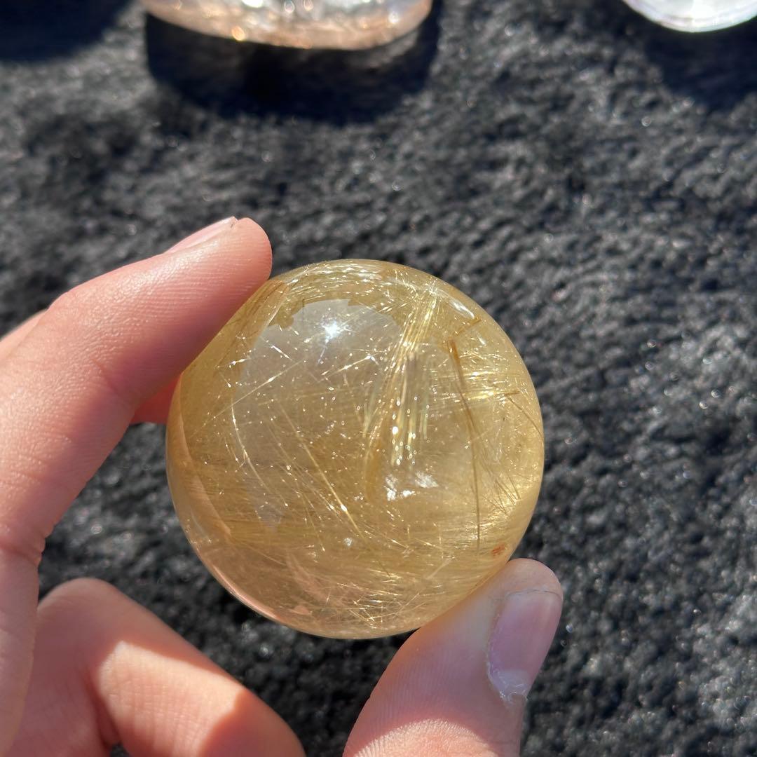 天然石ルチルクォーツのスフィア　丸玉　置物G.249