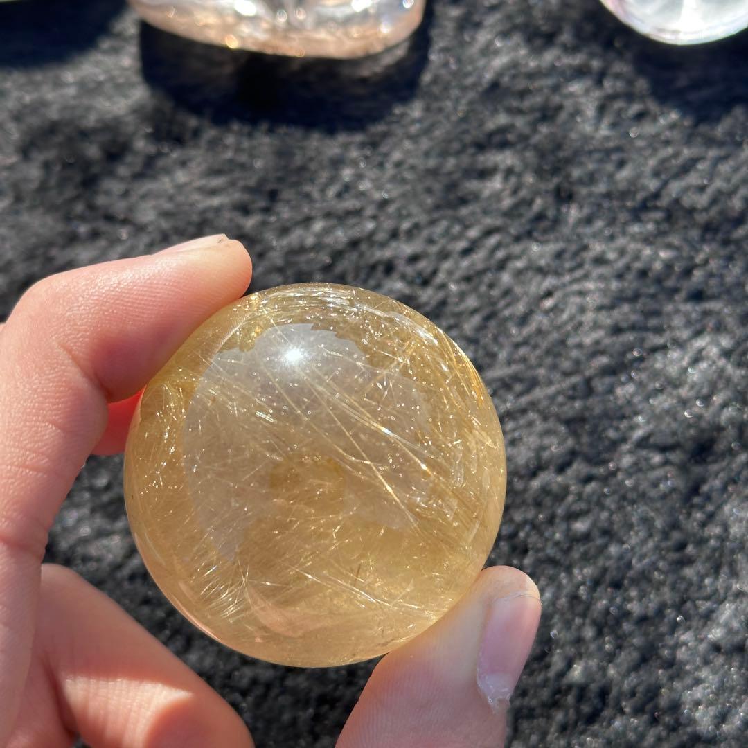 天然石ルチルクォーツのスフィア　丸玉　置物G.249