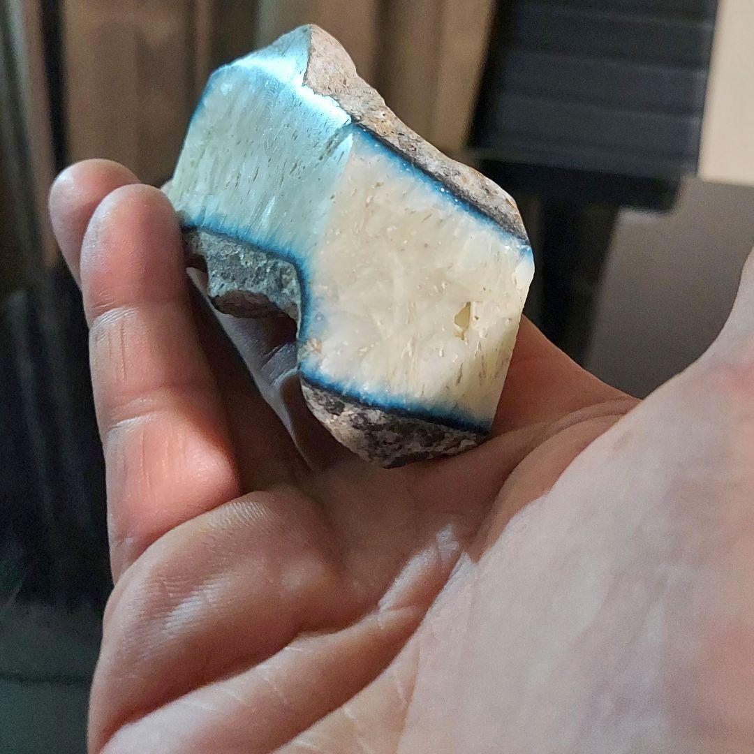 カッコイイ質感♪ 激レア石 ブルーアイス グレイシアライト 原石 側面