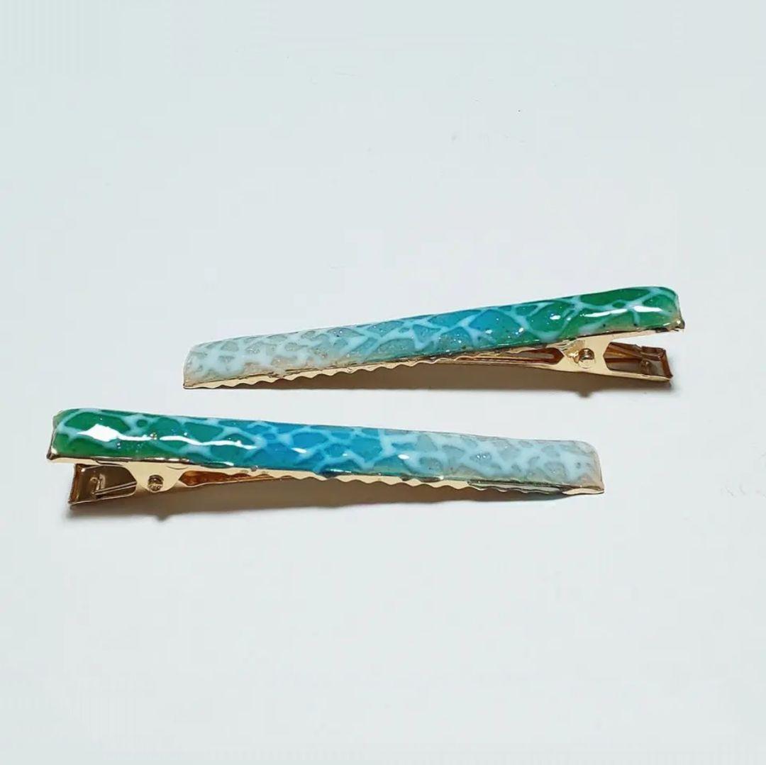 【411】波模様のヘアクリップ２個セット