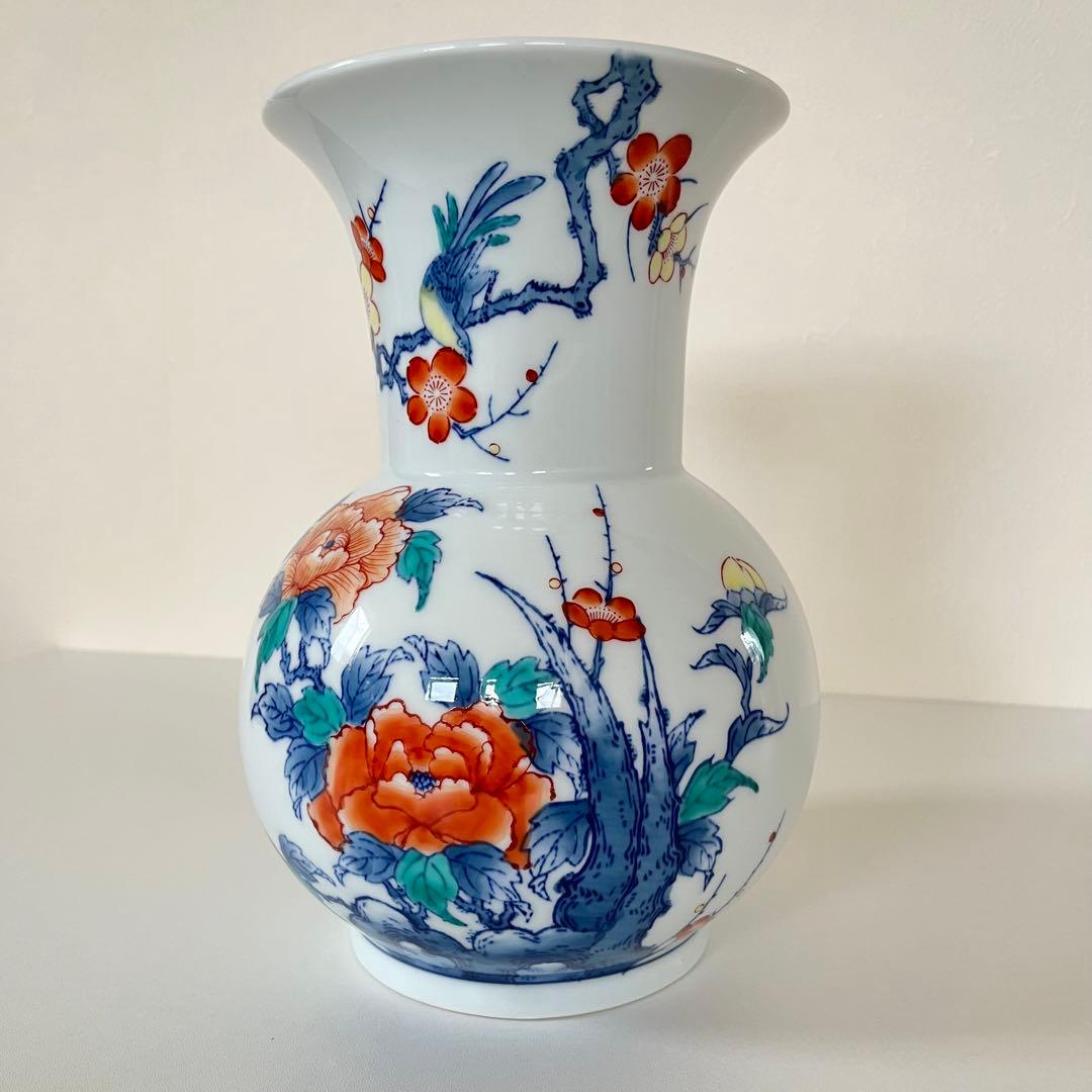 新品未使用　有田焼　花瓶　色鍋島　和泉作 牡丹　八号