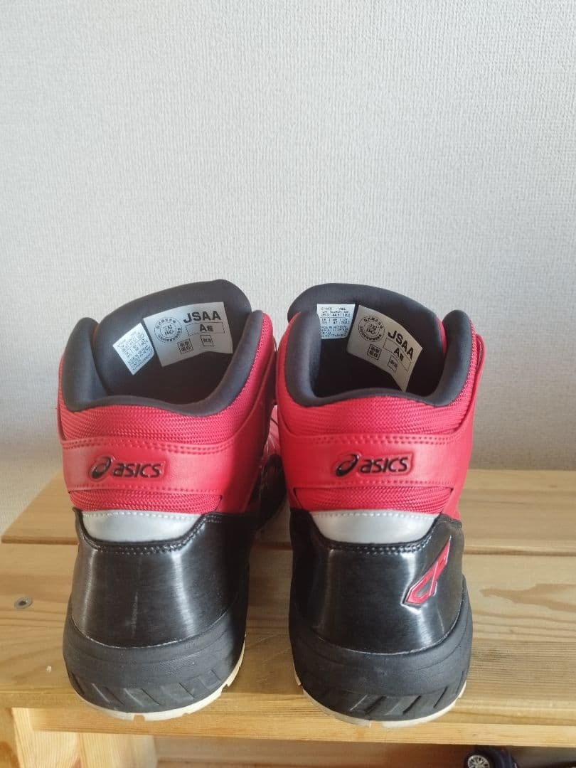 asics レッド ハイカット安全靴