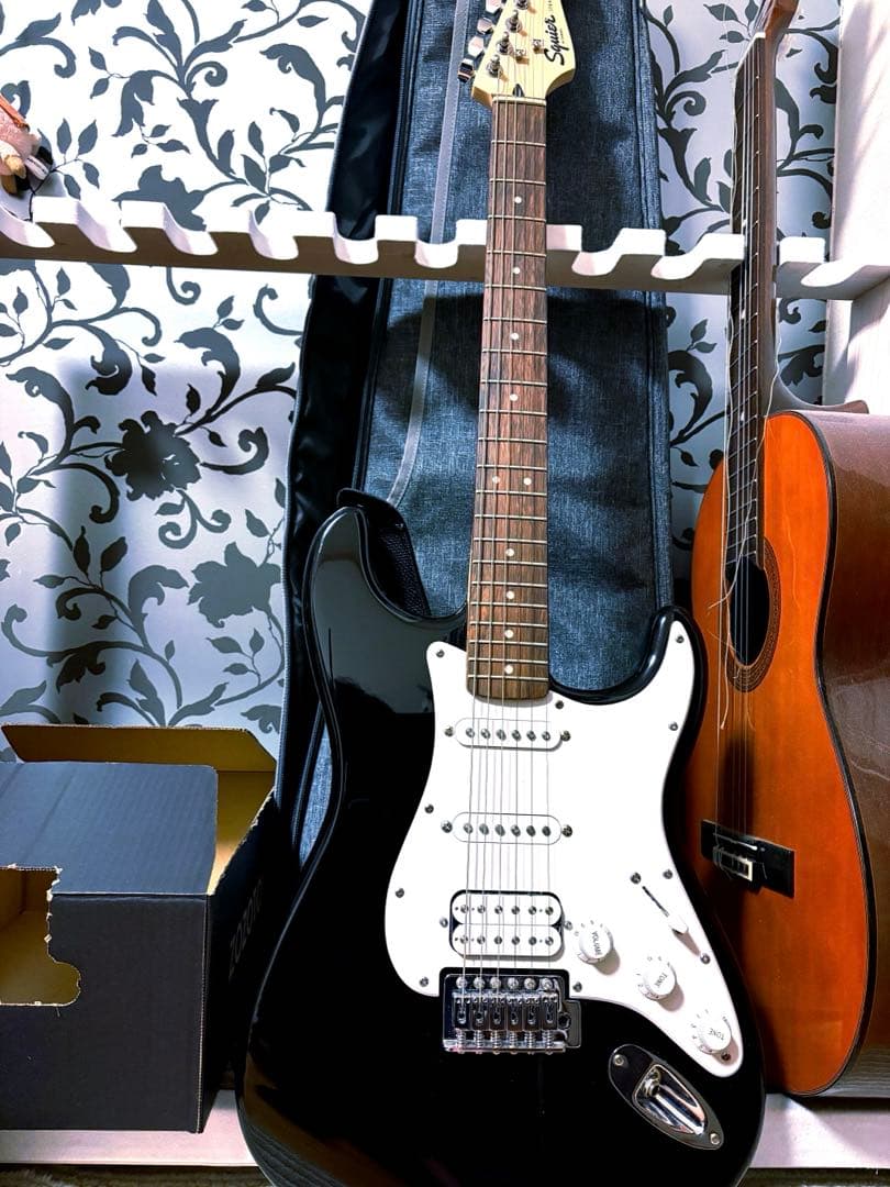 Fender Squier ストラトキャスター エレキギター ブラック