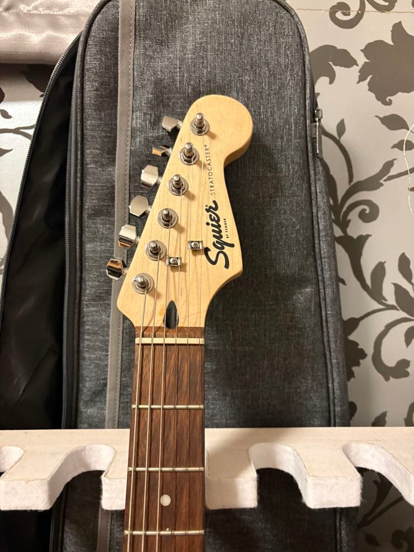 Fender Squier ストラトキャスター エレキギター ブラック