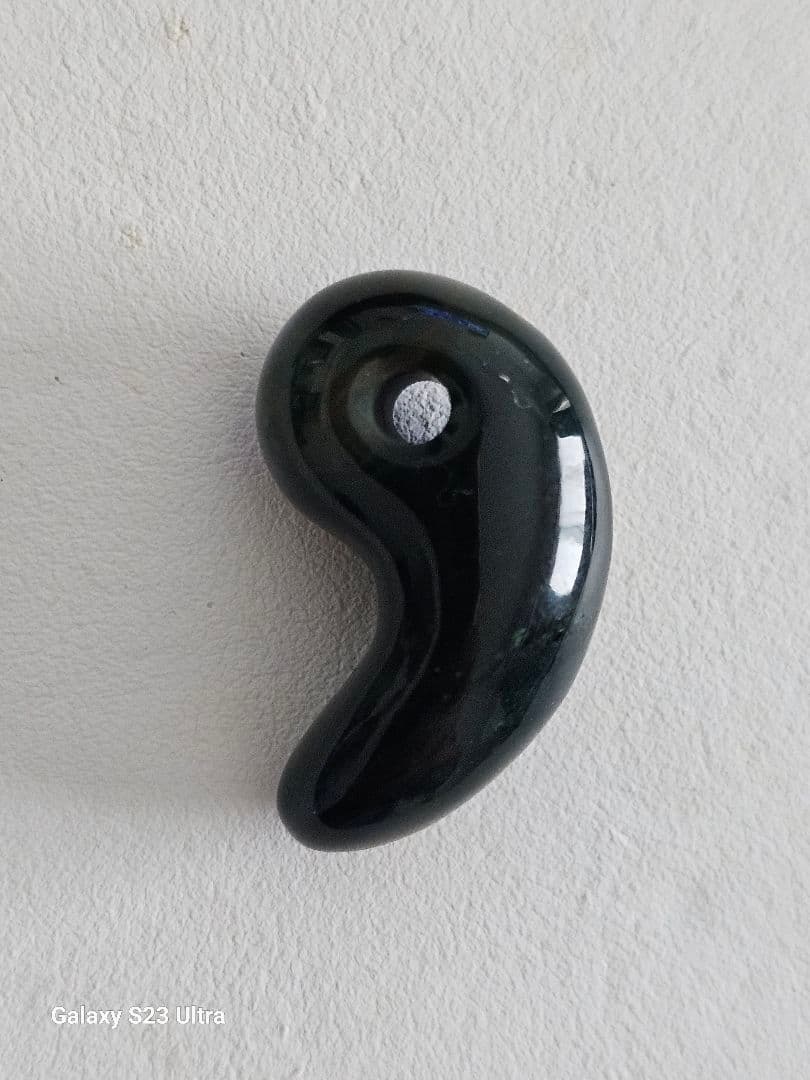 出雲瑪瑙　碧玉勾玉２６mm　伝統工芸士作品 碧玉証明書付き