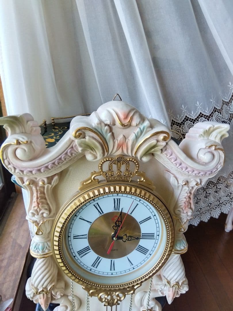 クラシックスロココタイル 掛時計 アイボリー ゴールド